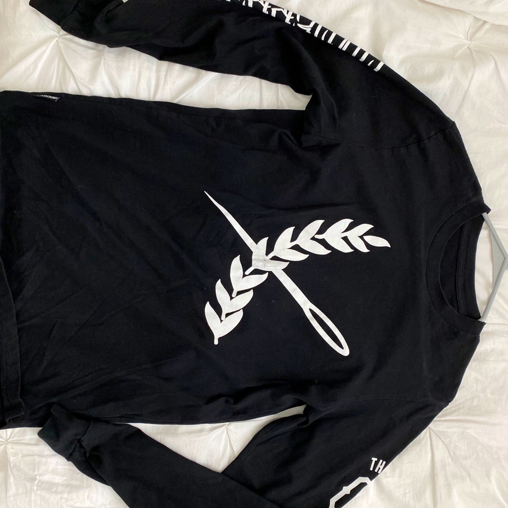 Long sleeve t shirt